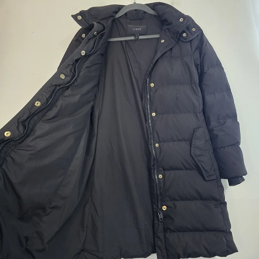 J. Crew Hooded Puffer Coat in black Down Waterfowl Feathers Winter Outdoor